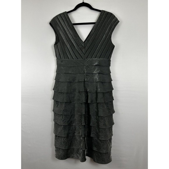 Adrianna Papell Sleeveless Iridescent Shutter Pleat Double V Dress Gray Size 10 - Picture 2 of 10